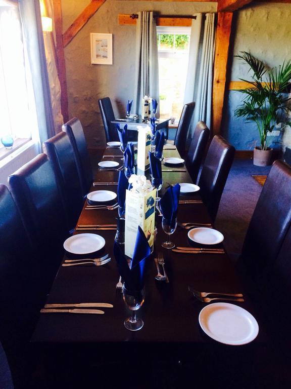 Ty Dderw Country Inn Moelfre Esterno foto