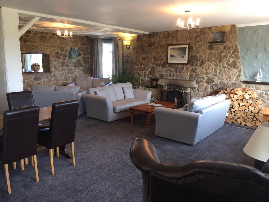 Ty Dderw Country Inn Moelfre Esterno foto