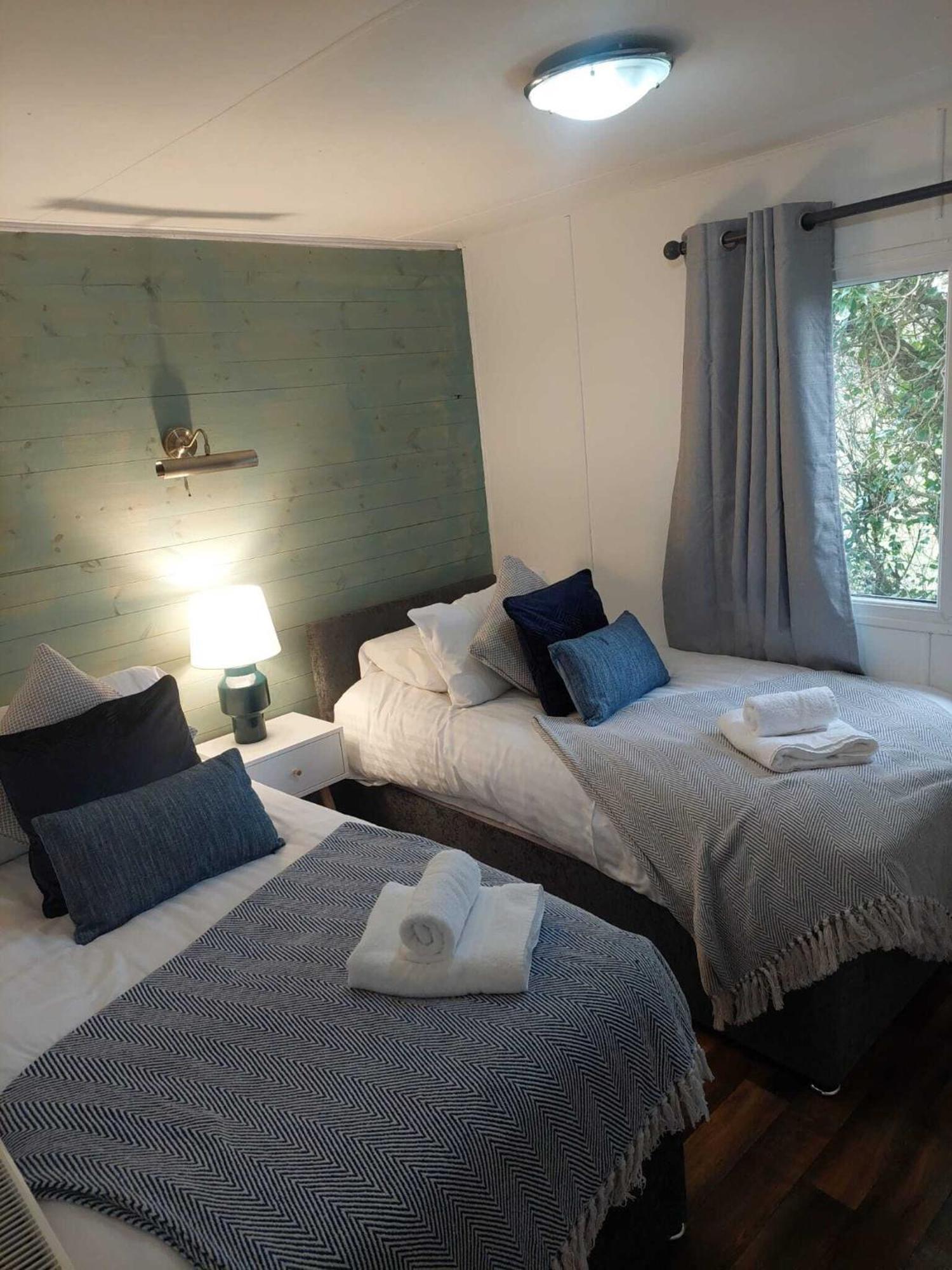 Ty Dderw Country Inn Moelfre Camera foto