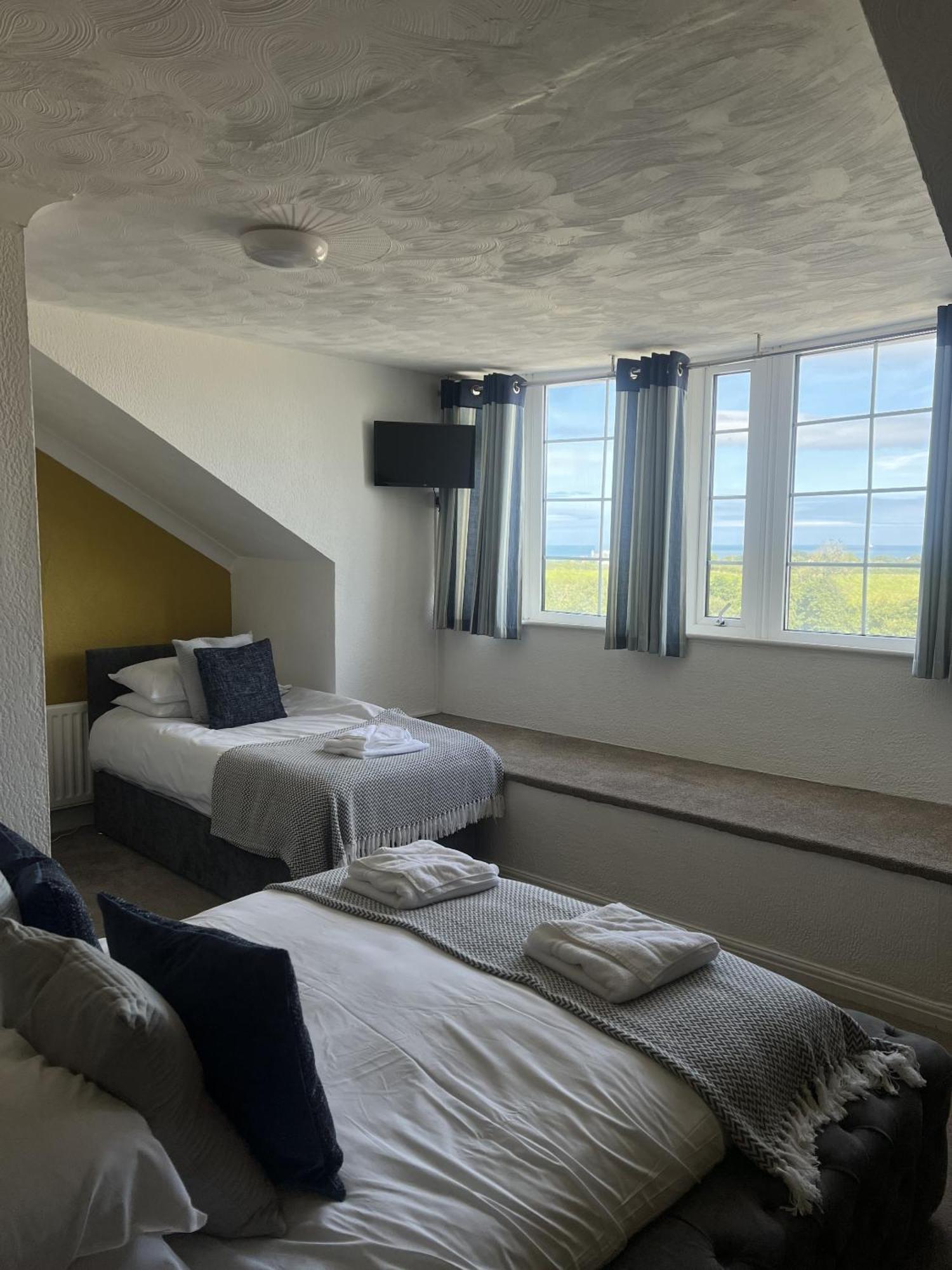Ty Dderw Country Inn Moelfre Camera foto
