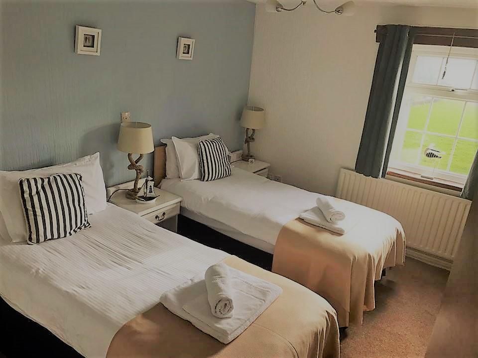 Ty Dderw Country Inn Moelfre Esterno foto